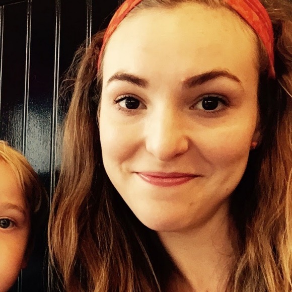 Meet your Posher, Sarah - Picture 1 of 1